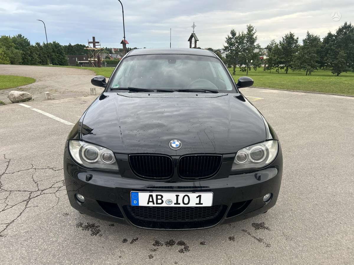 BMW 120, 2.0 l., hatchback