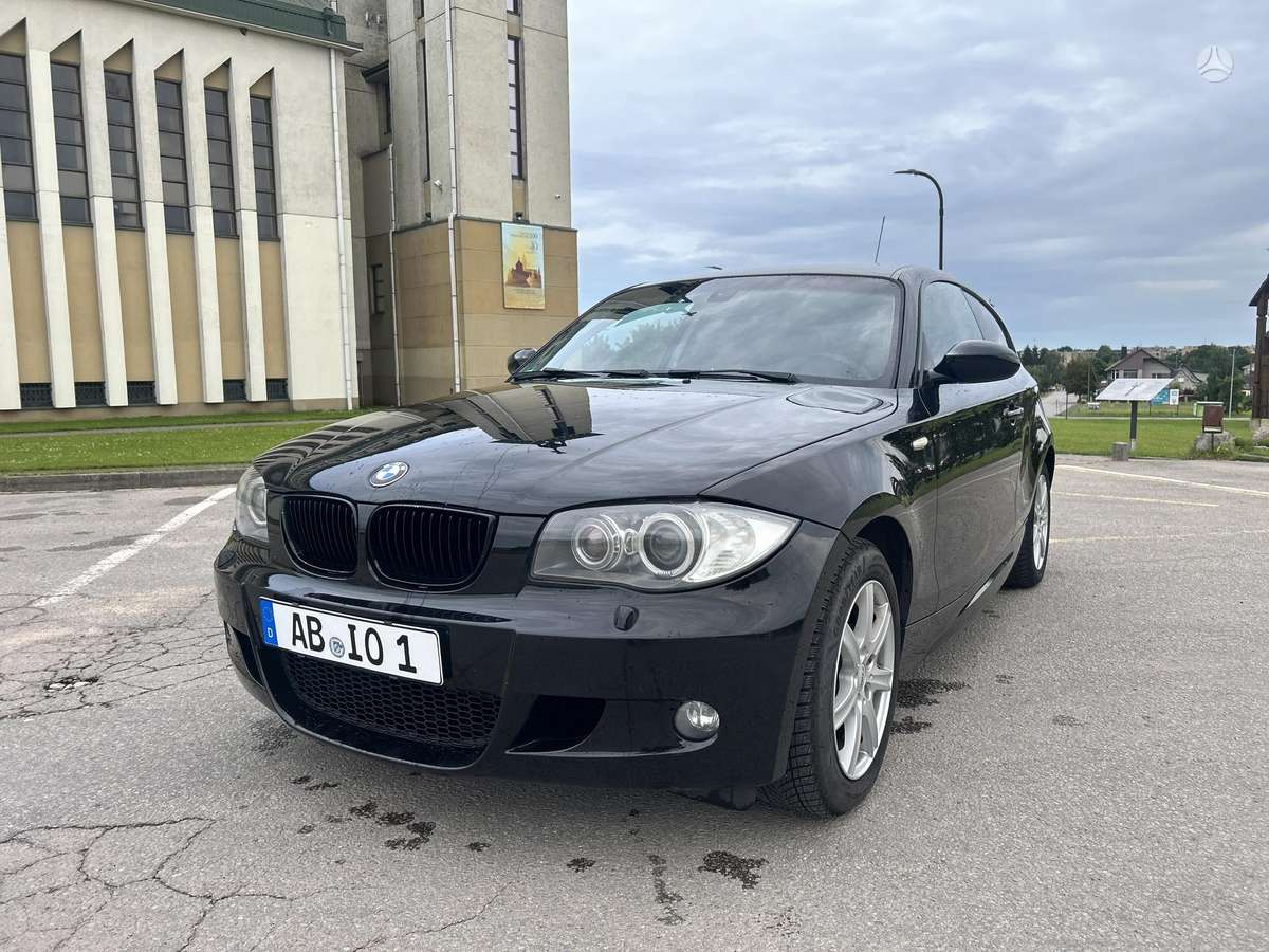 BMW 120, 2.0 l., hatchback