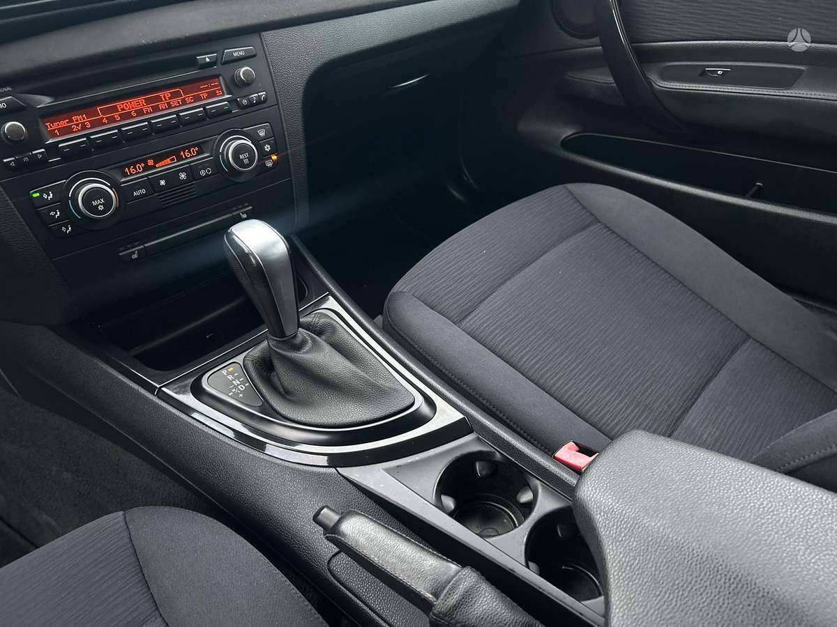 BMW 120, 2.0 l., hatchback