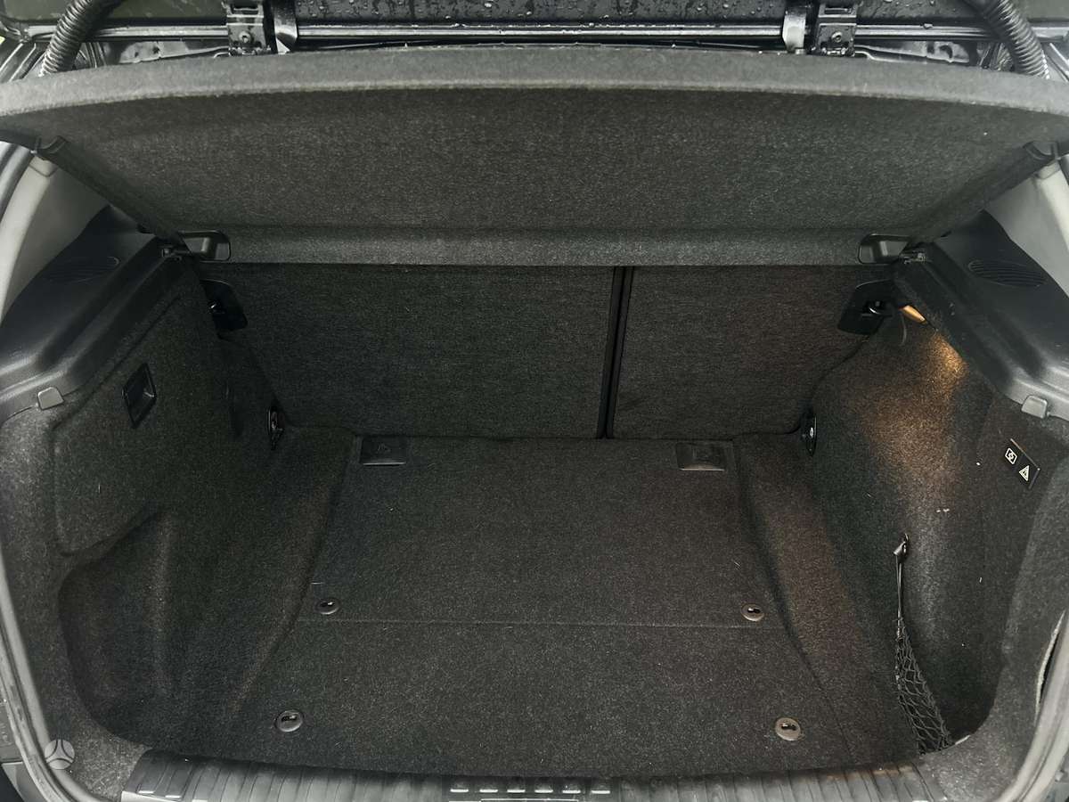 BMW 120, 2.0 l., hatchback
