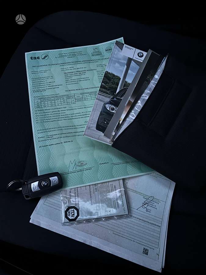 BMW 120, 2.0 l., hatchback
