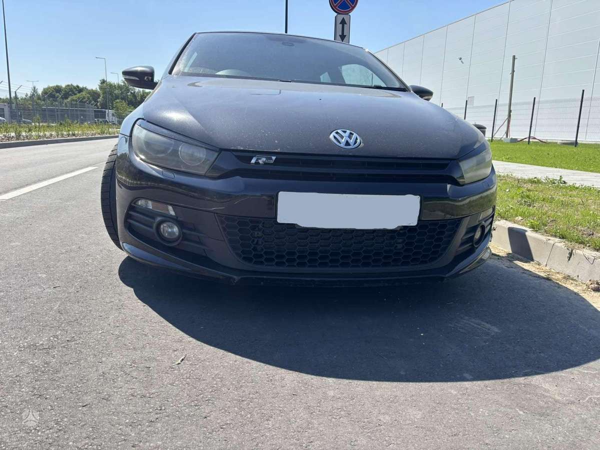 Volkswagen Scirocco R line apdaila salonas