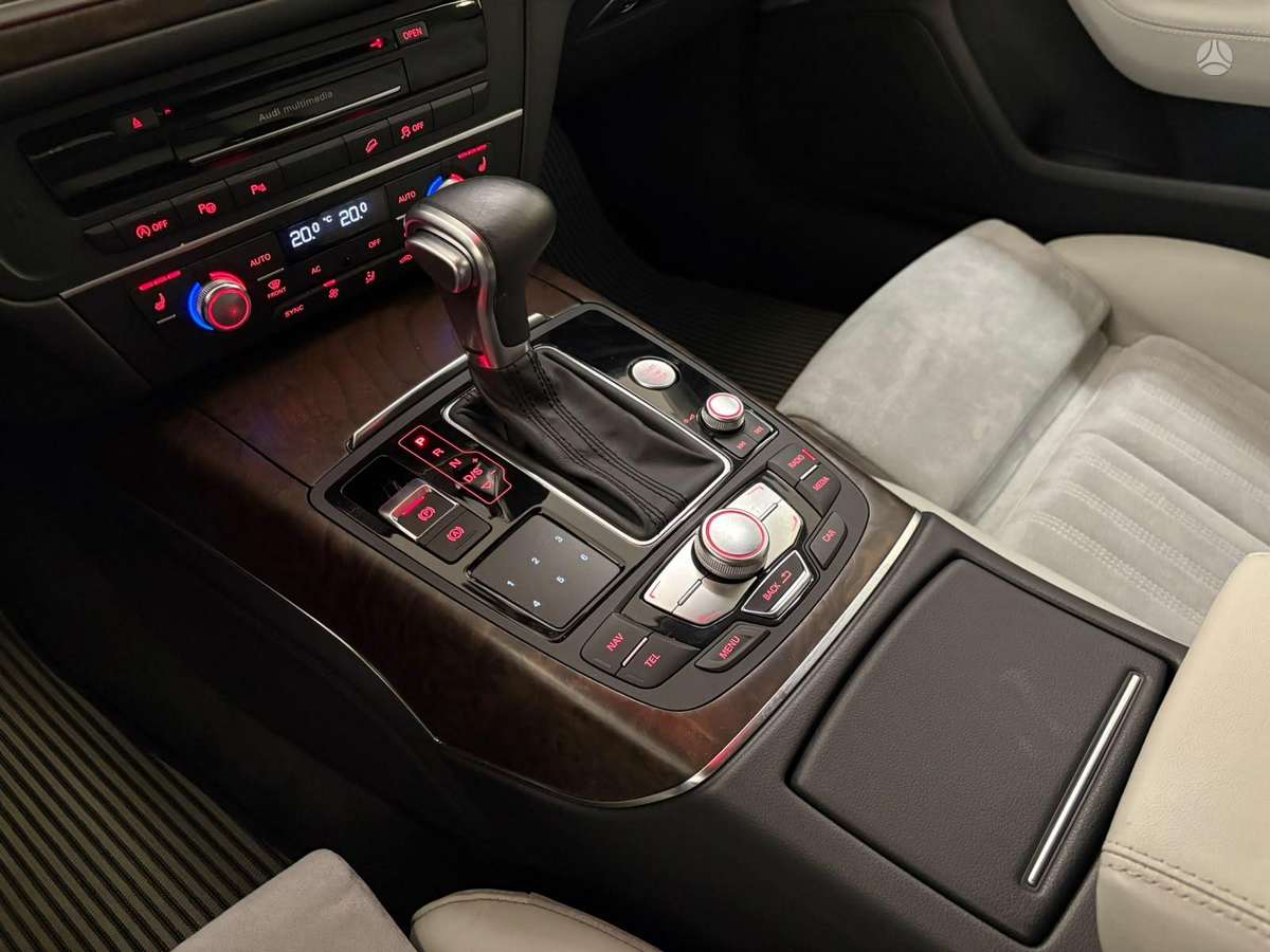 Audi A6 allroad, 3.0 l., Универсал