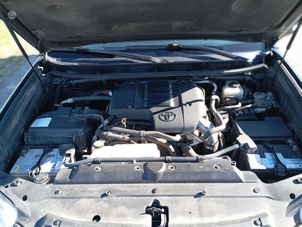 Toyota Land Cruiser - 6