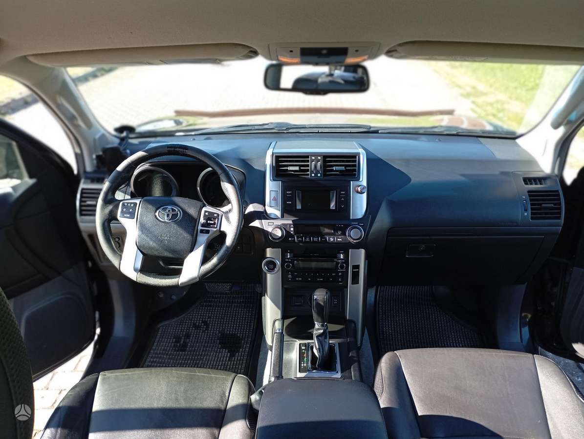 Toyota Land Cruiser - 9