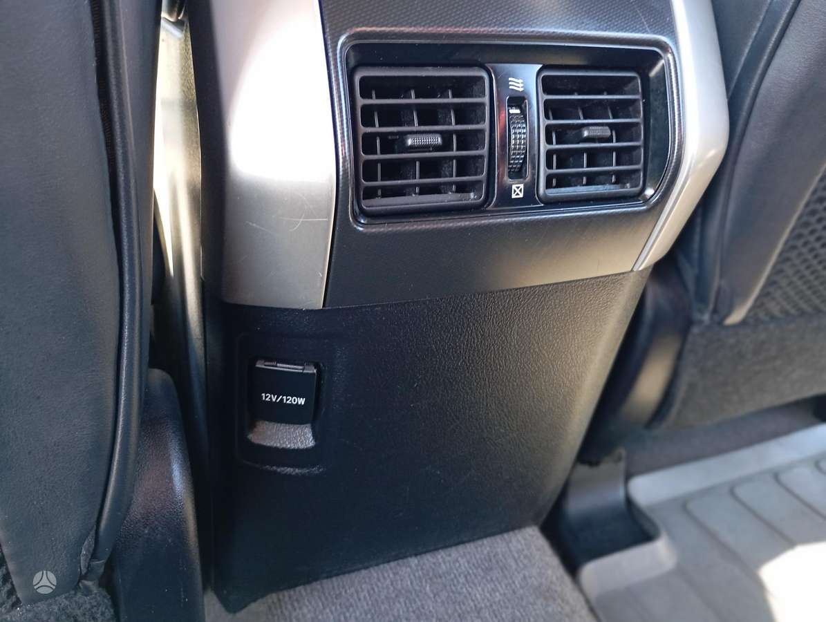 Toyota Land Cruiser - 11