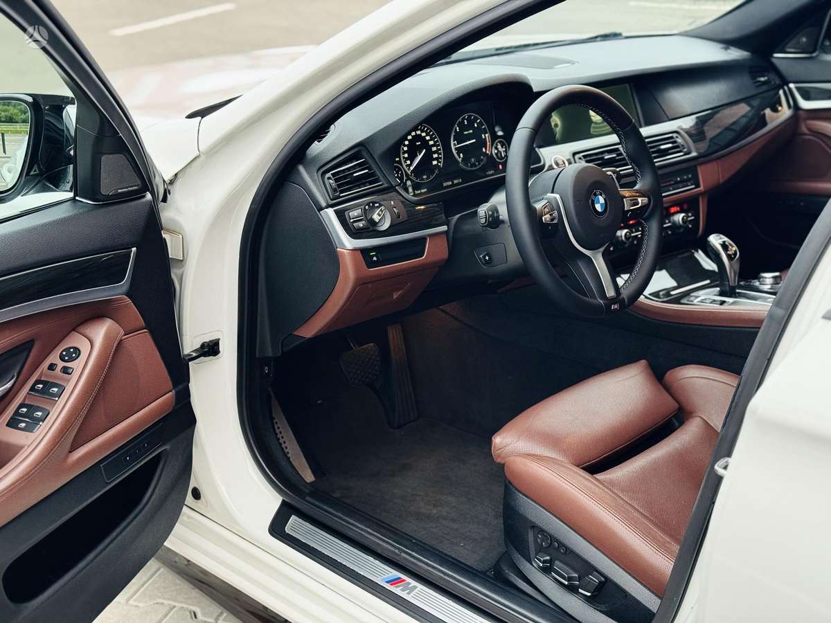 BMW 520, 2.0 l., Седан