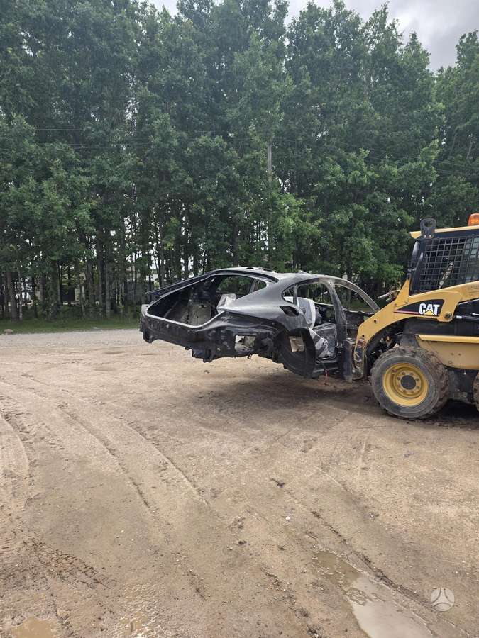 Porsche Panamera body parts