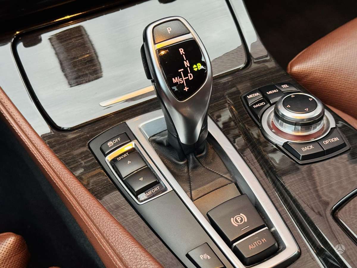 BMW 520, 2.0 l., sedanas