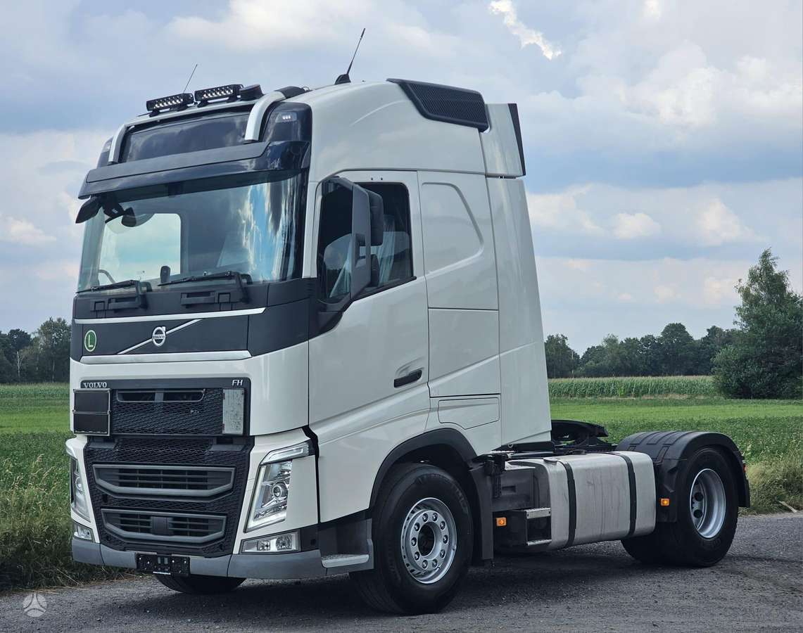 Volvo FH460, double sleeper