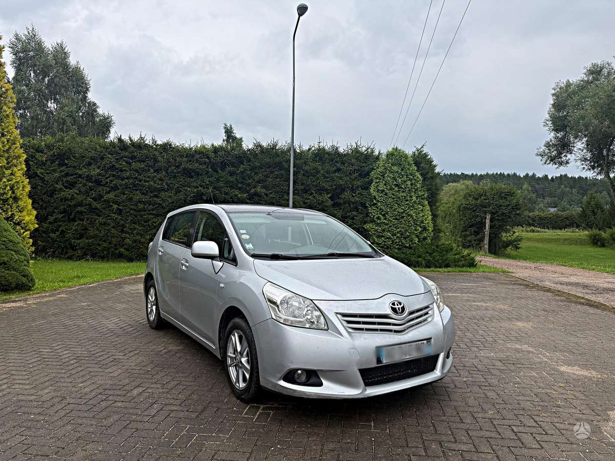 Toyota Verso - 2