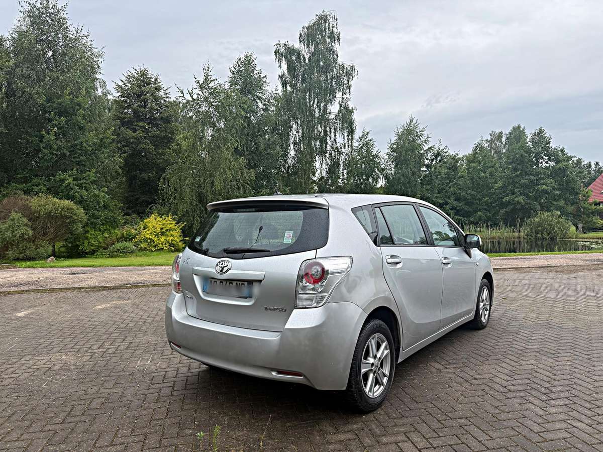Toyota Verso - 3