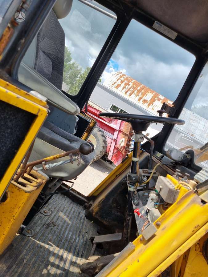 Case W20, frontal loader