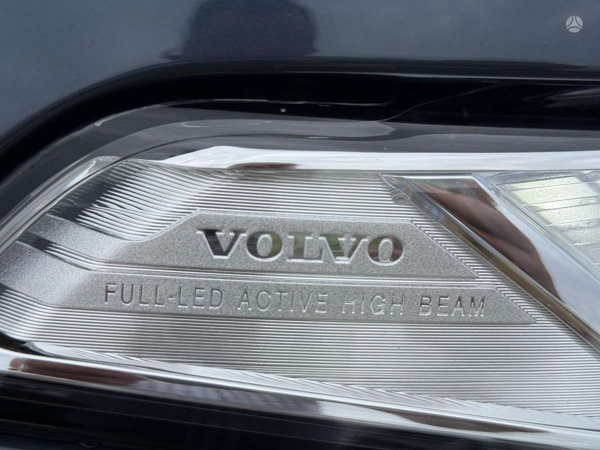 Volvo XC90 - 9