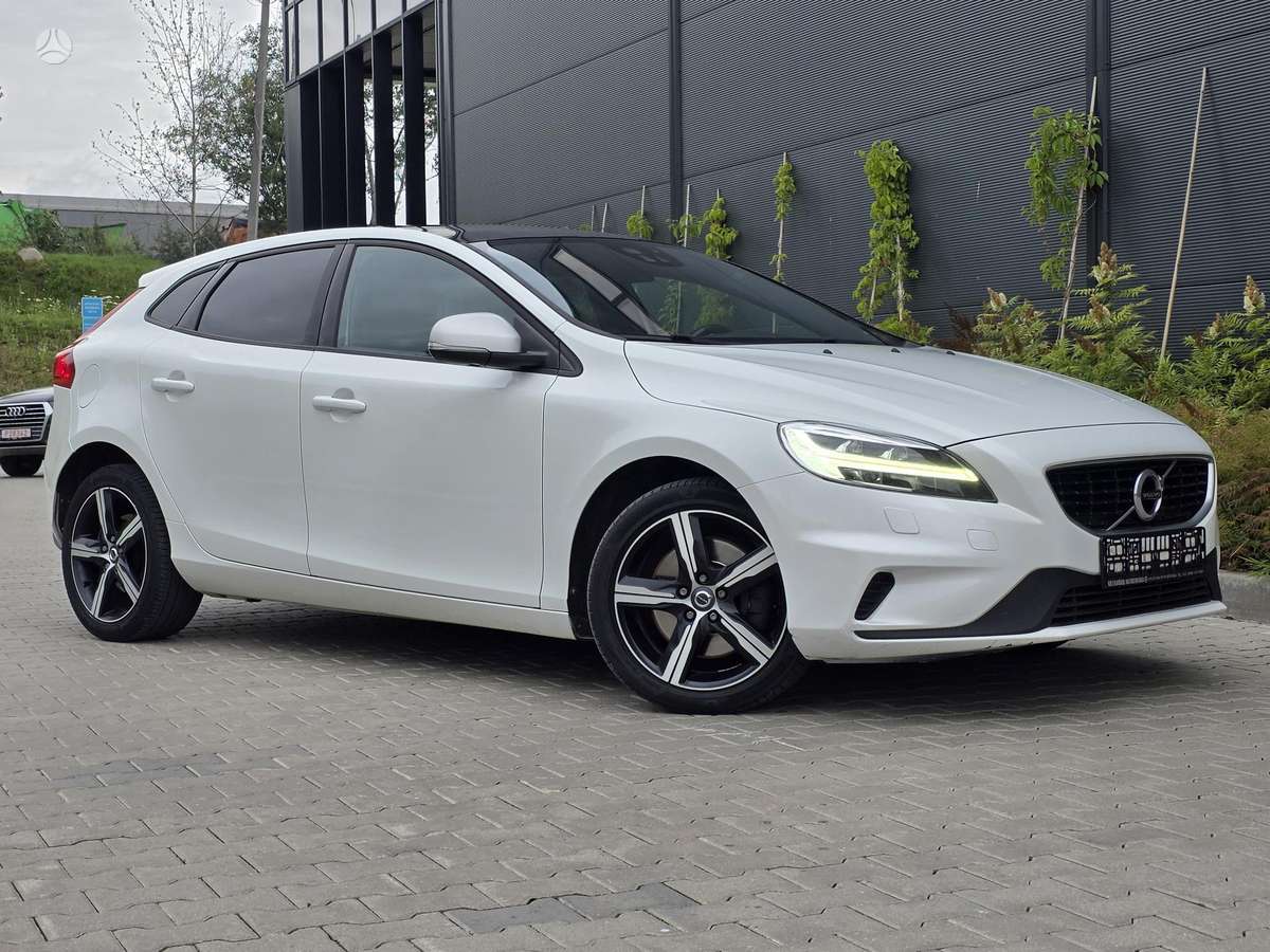 Volvo V40, 2.0 l., Хэтчбек