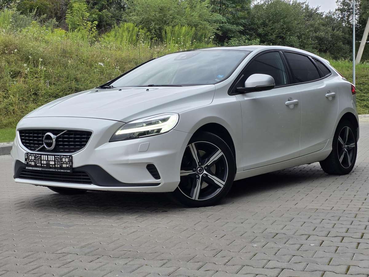 Volvo V40, 2.0 l., Хэтчбек