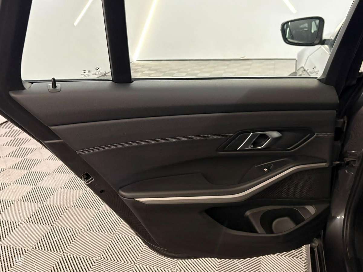 BMW 320, 2.0 l., Универсал