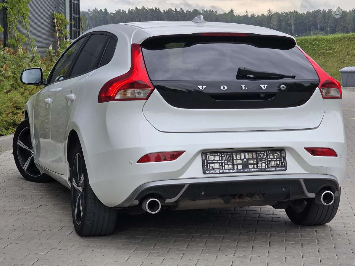 Volvo V40, 2.0 l., Хэтчбек