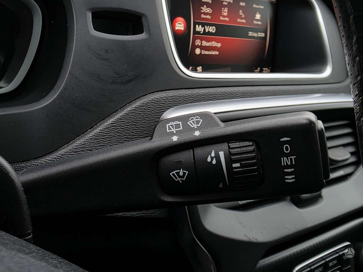 Volvo V40, 2.0 l., hatchback
