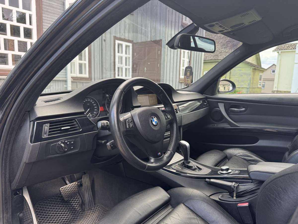 BMW 325, 3.0 l., wagon