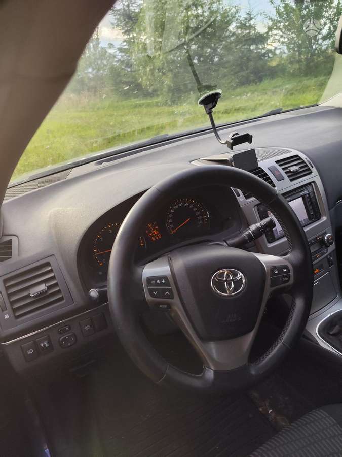 Toyota Avensis - 3