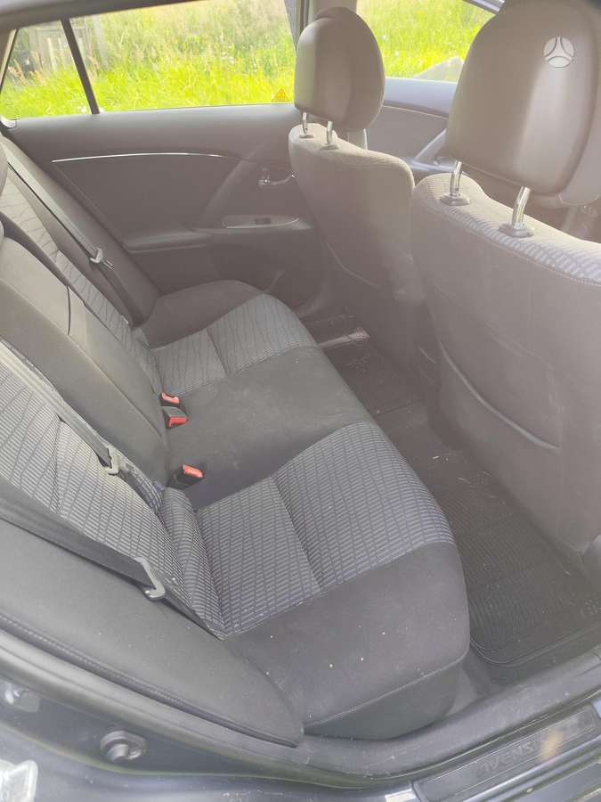 Toyota Avensis - 4
