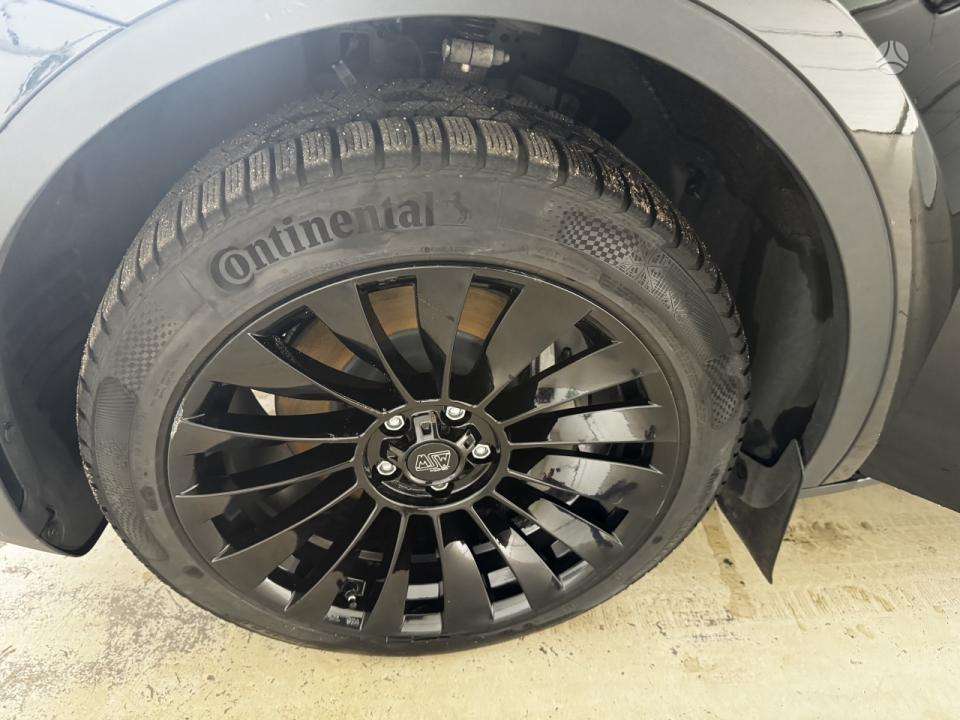Tesla Model Y, 75 kWh, hatchback