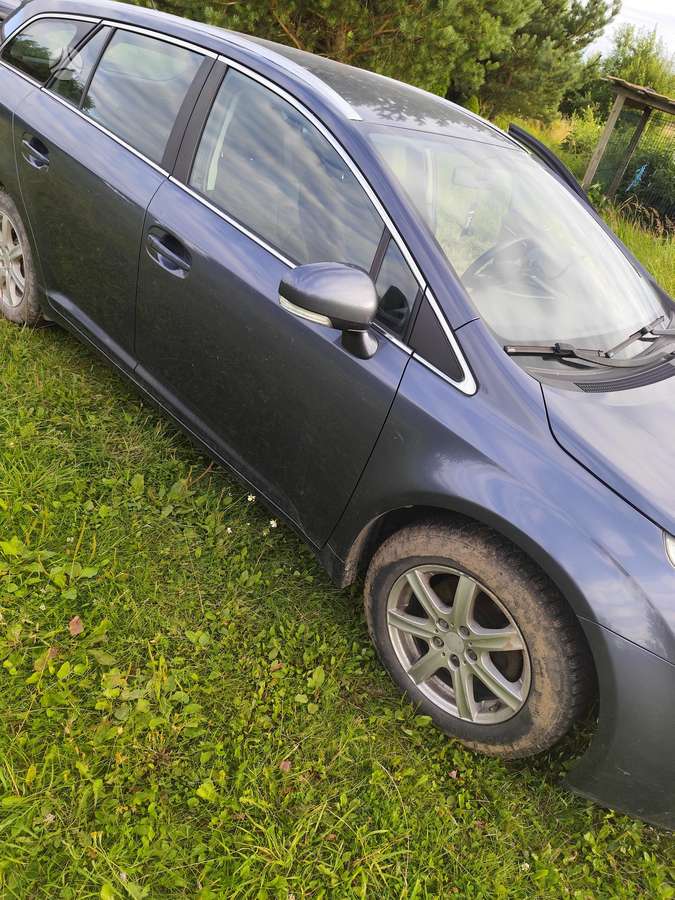 Toyota Avensis - 7