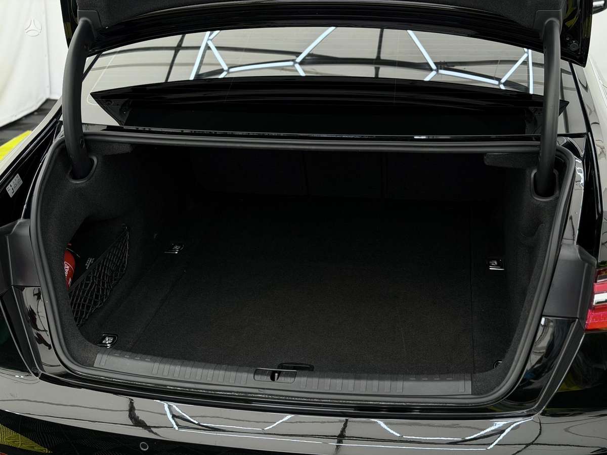 Audi A6, 2.0 l., Седан