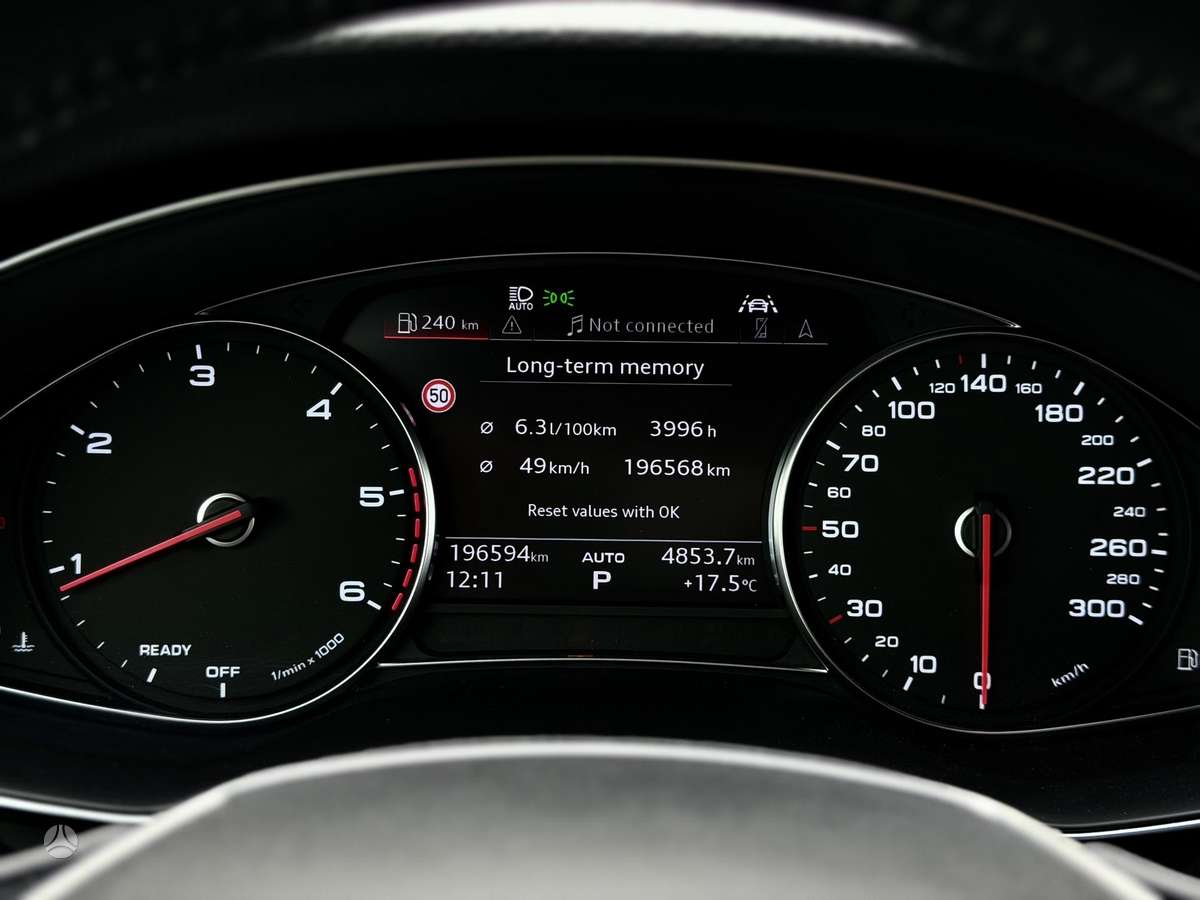 Audi A6, 2.0 l., Седан