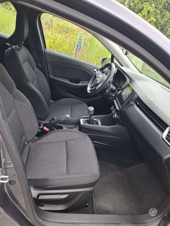 Renault Clio - 7