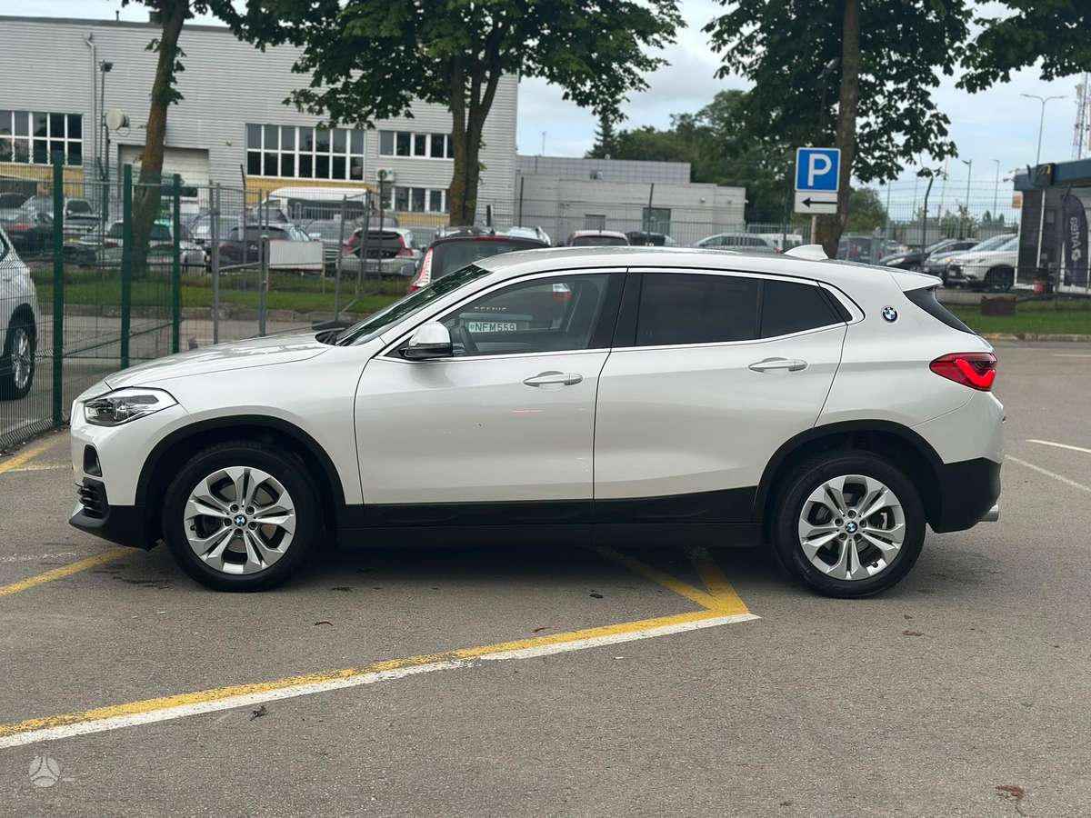 BMW X2, 2.0 l., off-road / crossover