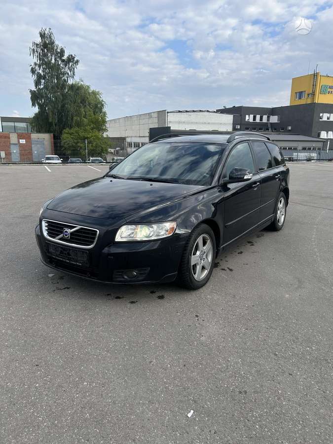 Volvo V50 dalimis. Dalimis