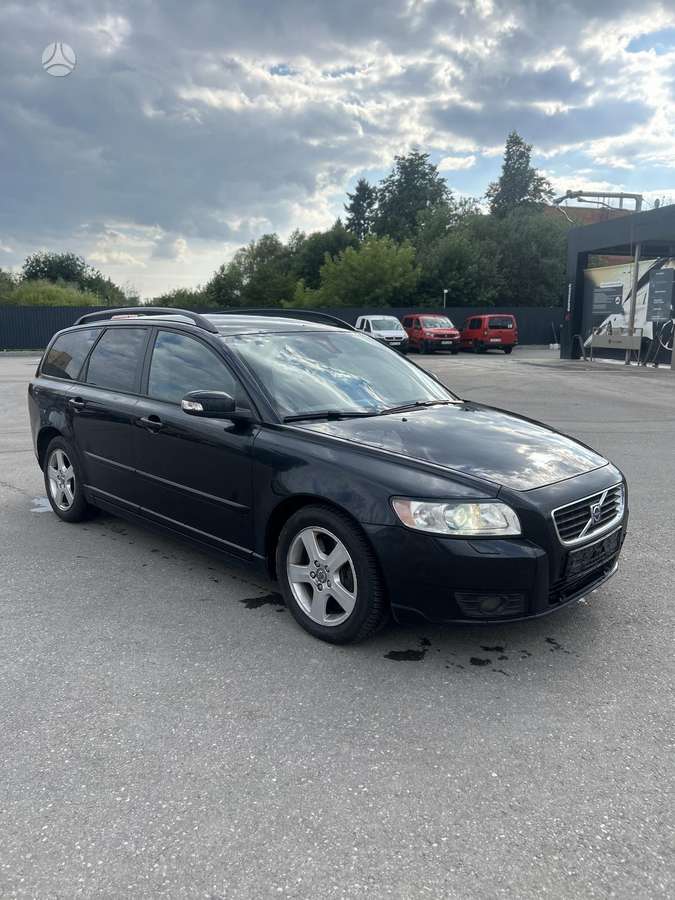 Volvo V50 по частям. Dalimis