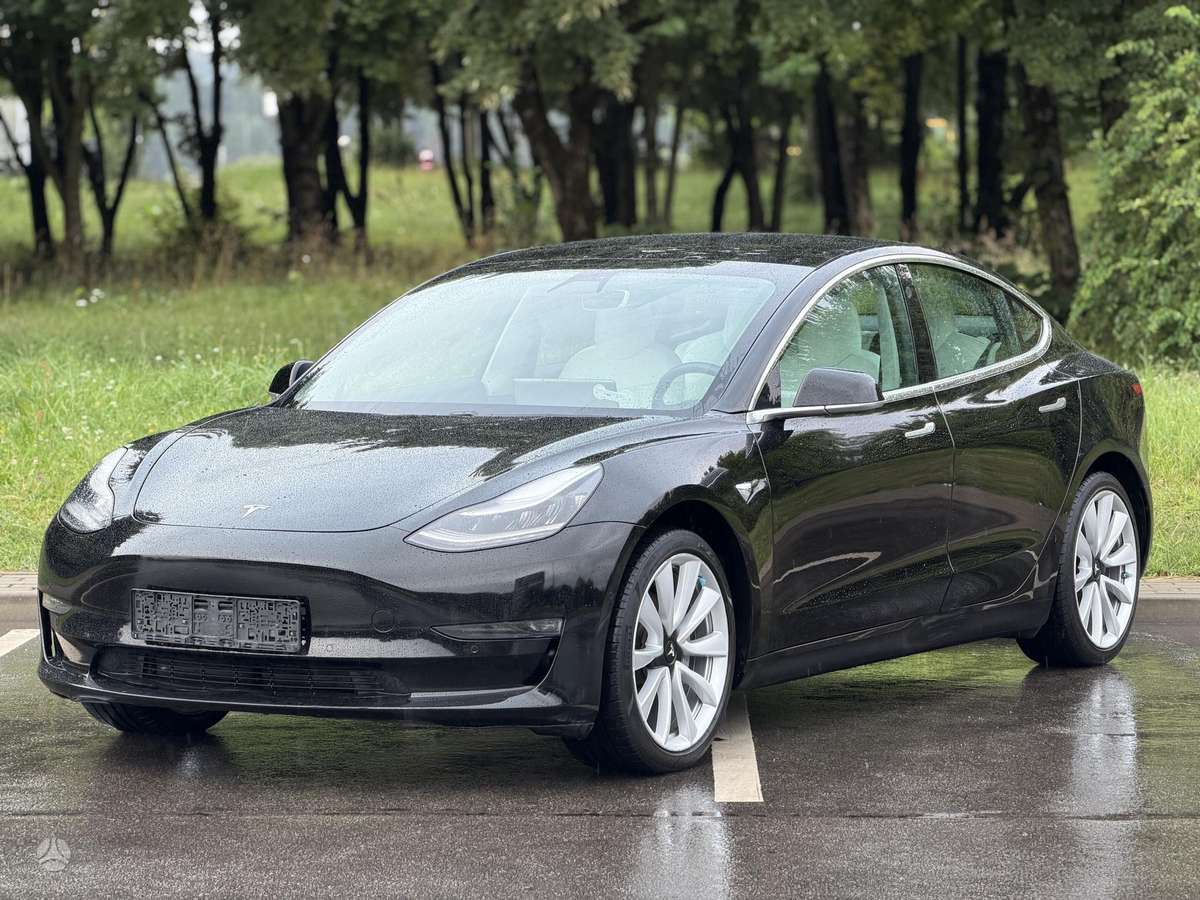 Tesla Model 3, 81 кВт·ч, Хэтчбек