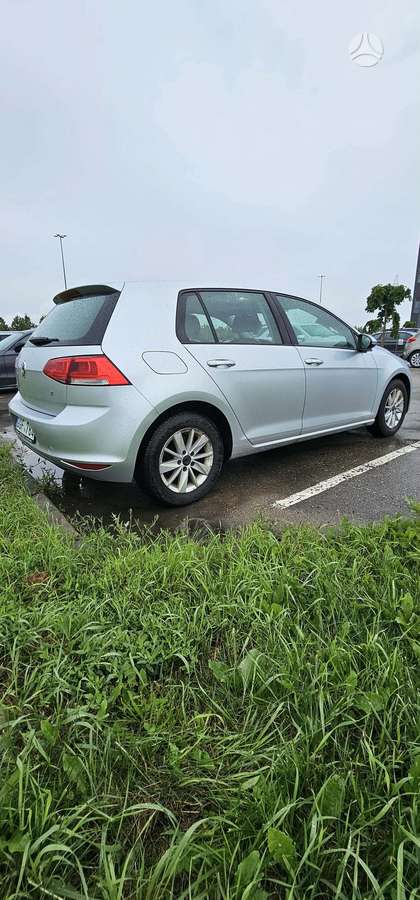 Volkswagen Golf - 2