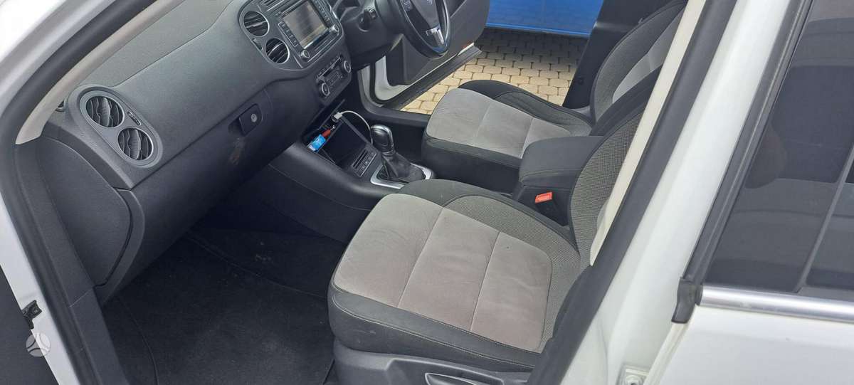 Volkswagen Tiguan - 10