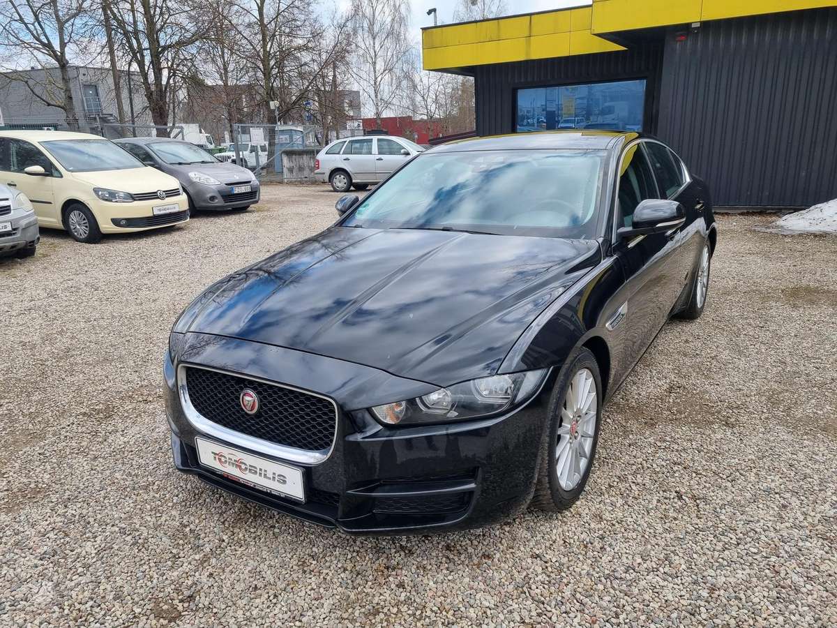 Jaguar XE, 2.0 l., Седан