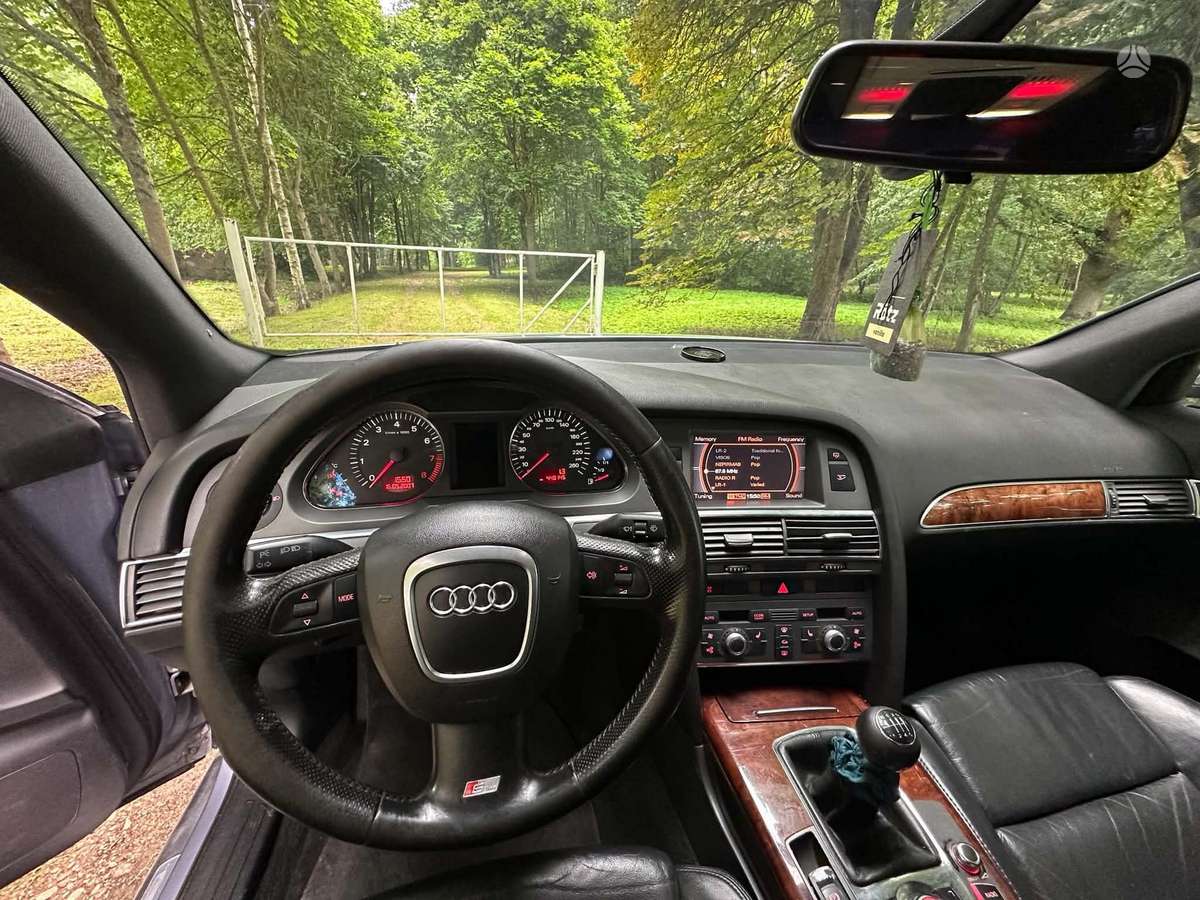 Audi A6, 2.4 l., Седан