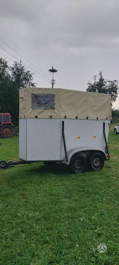 -Kita-, gyvulių pervežimo