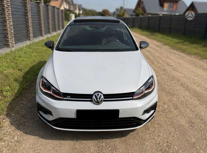 Volkswagen Golf - 2