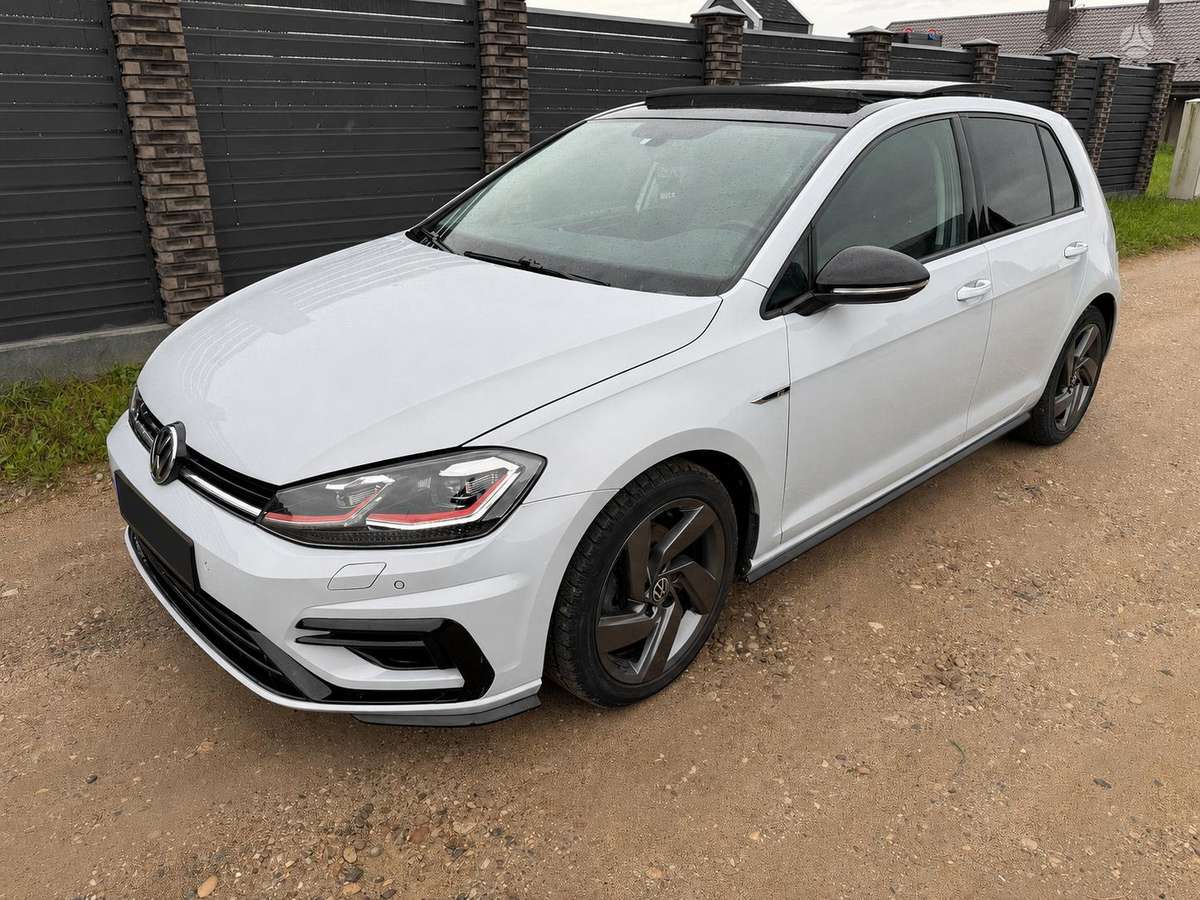 Volkswagen Golf - 4