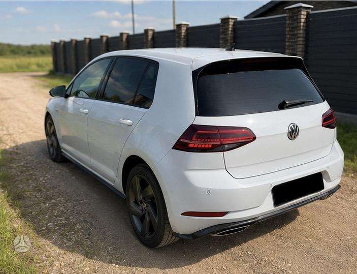 Volkswagen Golf - 5