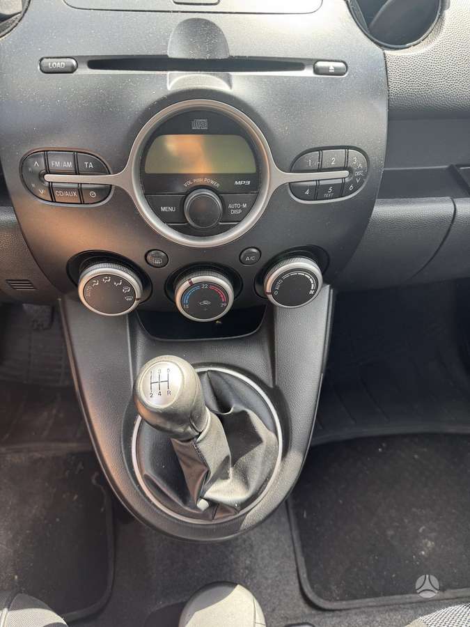 Mazda 2, 1.4 l., Хэтчбек