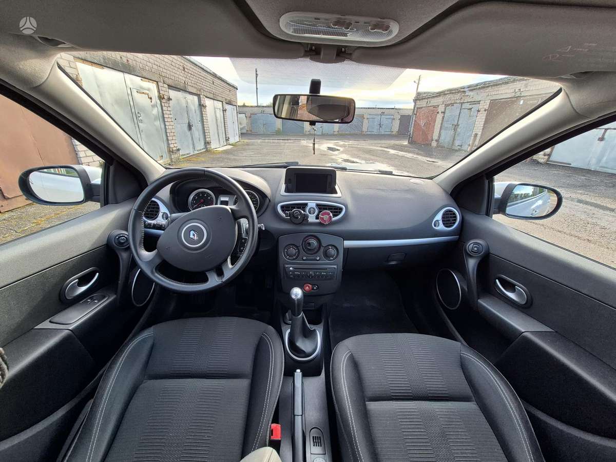 Renault Clio, 1.2 l., hatchback