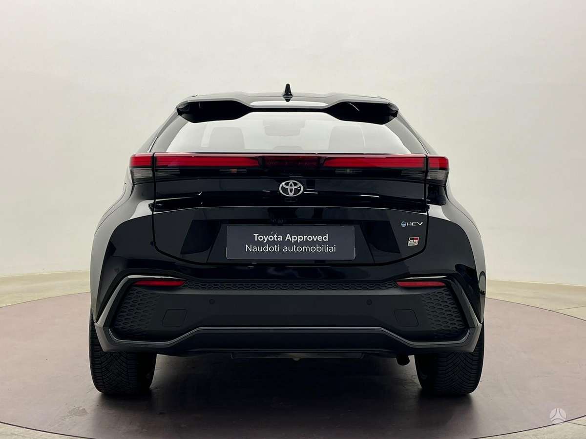 Toyota C-HR - 7