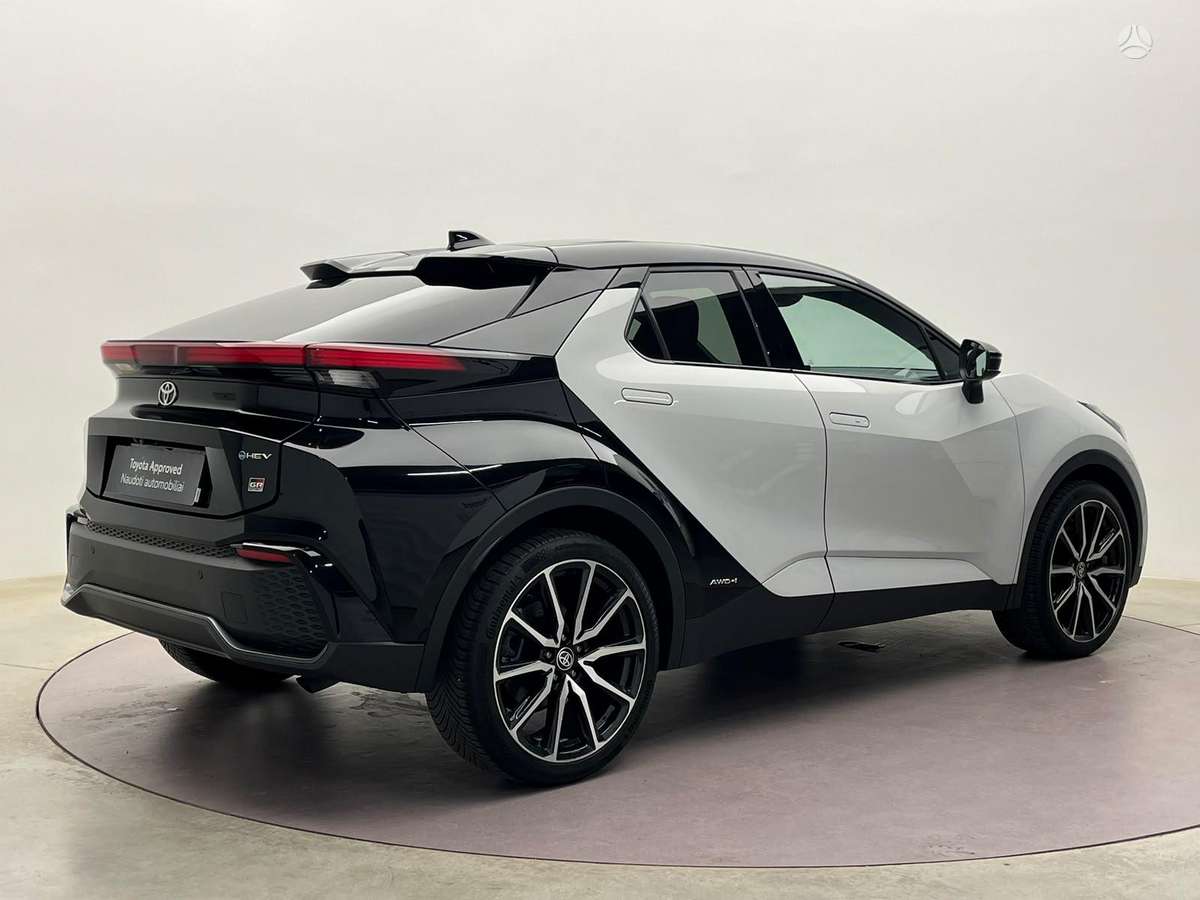 Toyota C-HR - 8