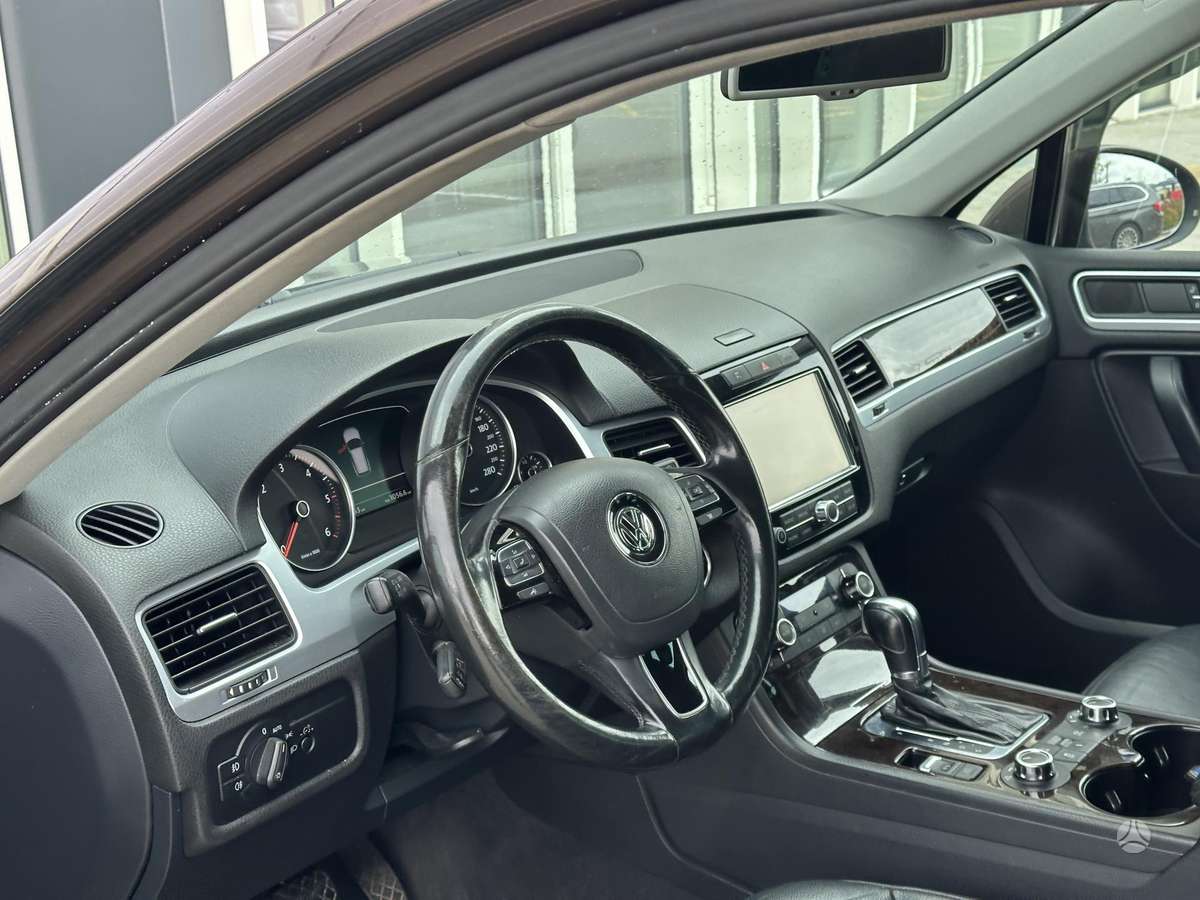 Volkswagen Touareg - 7