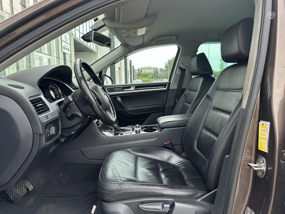 Volkswagen Touareg - 8