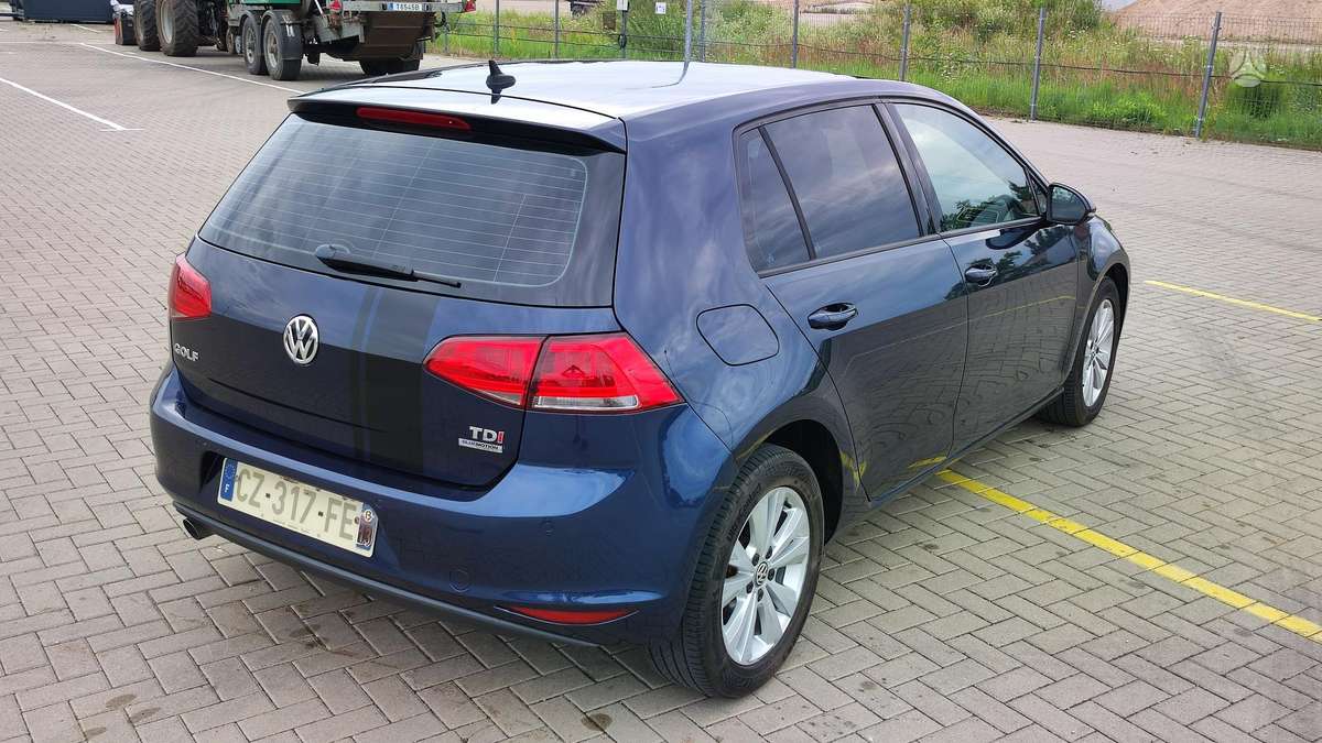 Volkswagen Golf - 4